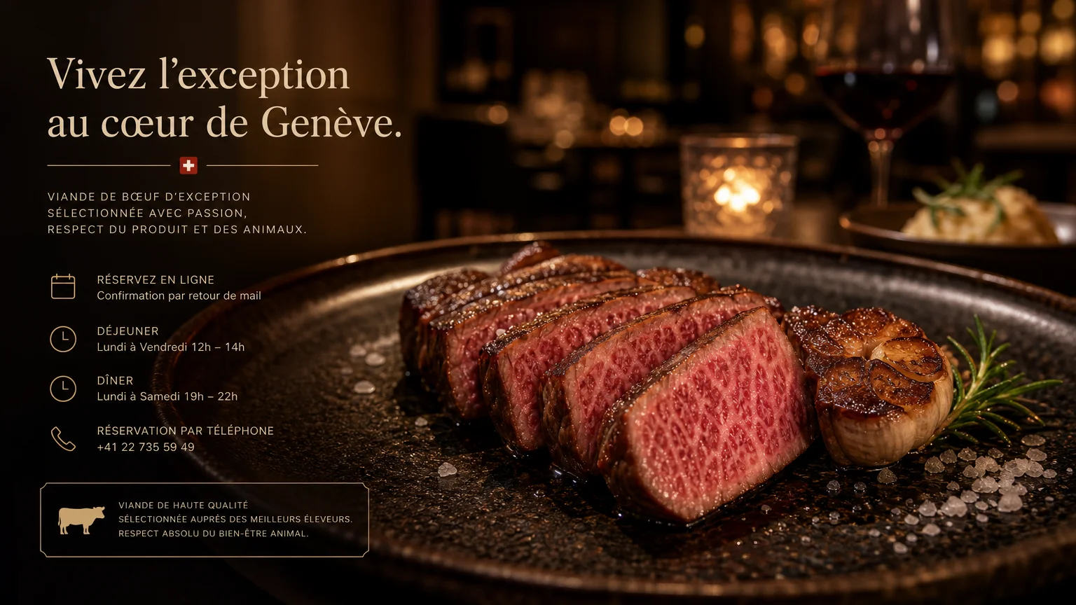 Tranches de wagyu saisi au persillage marqué sur une assiette sombre